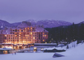 Отель Pan Pacific Whistler Mountainside, Уистлер